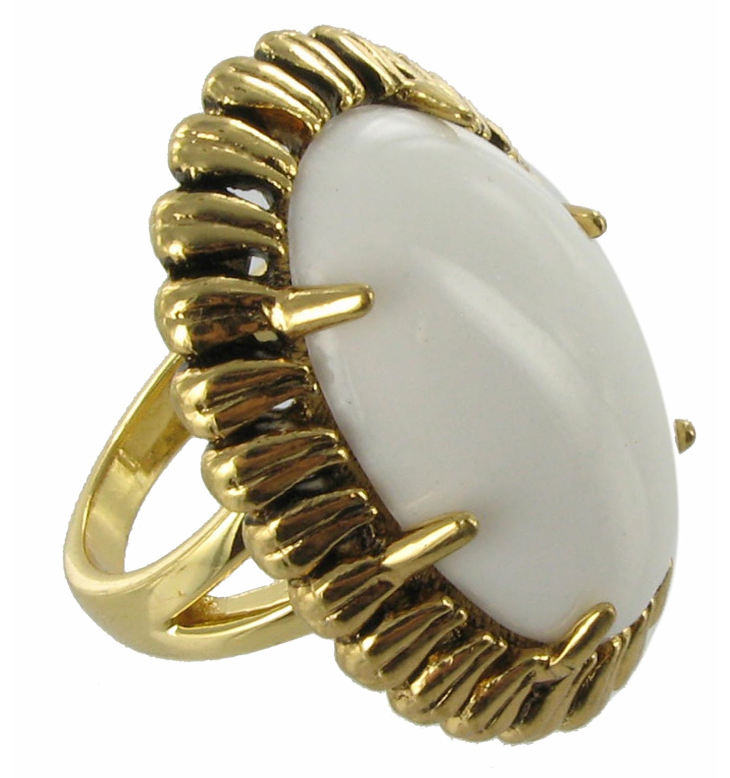 Large Cabochon Lucite White Gold Tone Cocktail Ring For Women Sz 7
