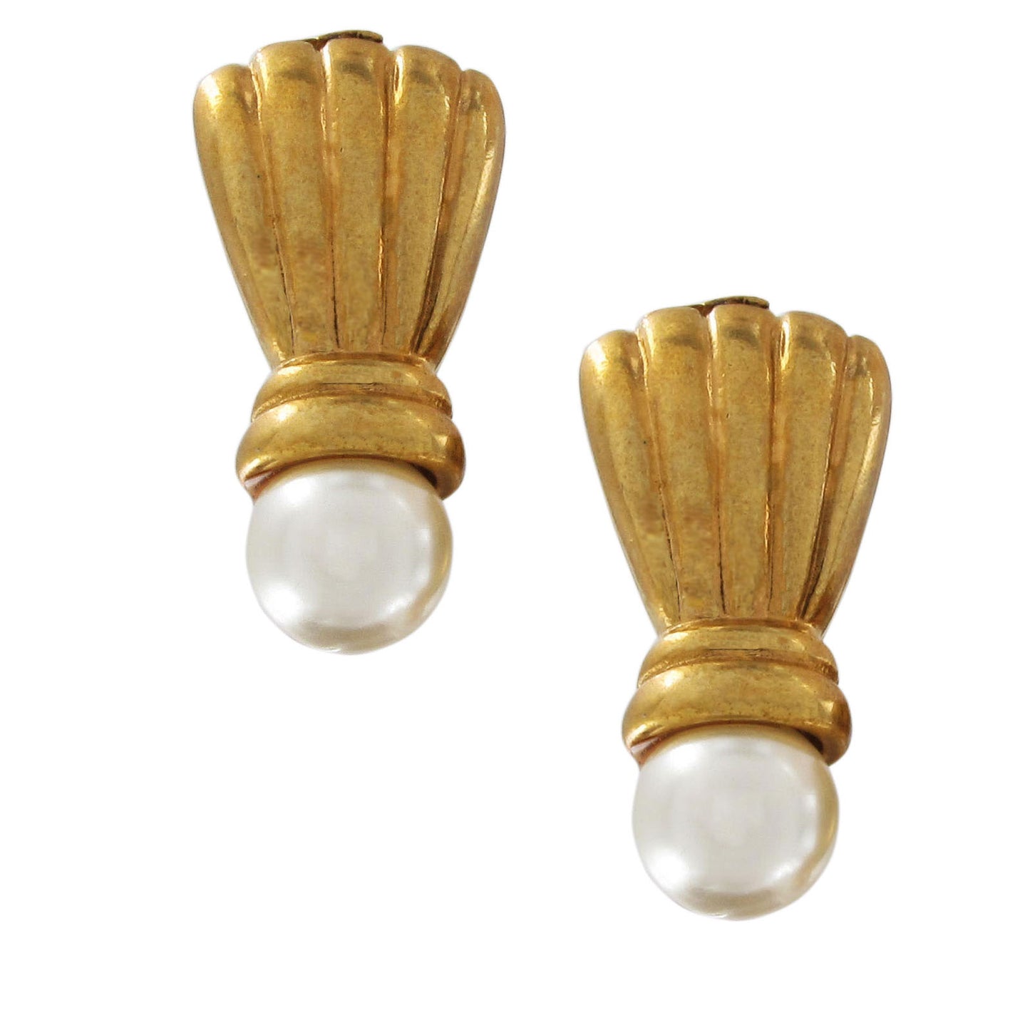Vintage Gold Tone Faux Pearl Fanned Small Dangle Pierced Earrings 7mm