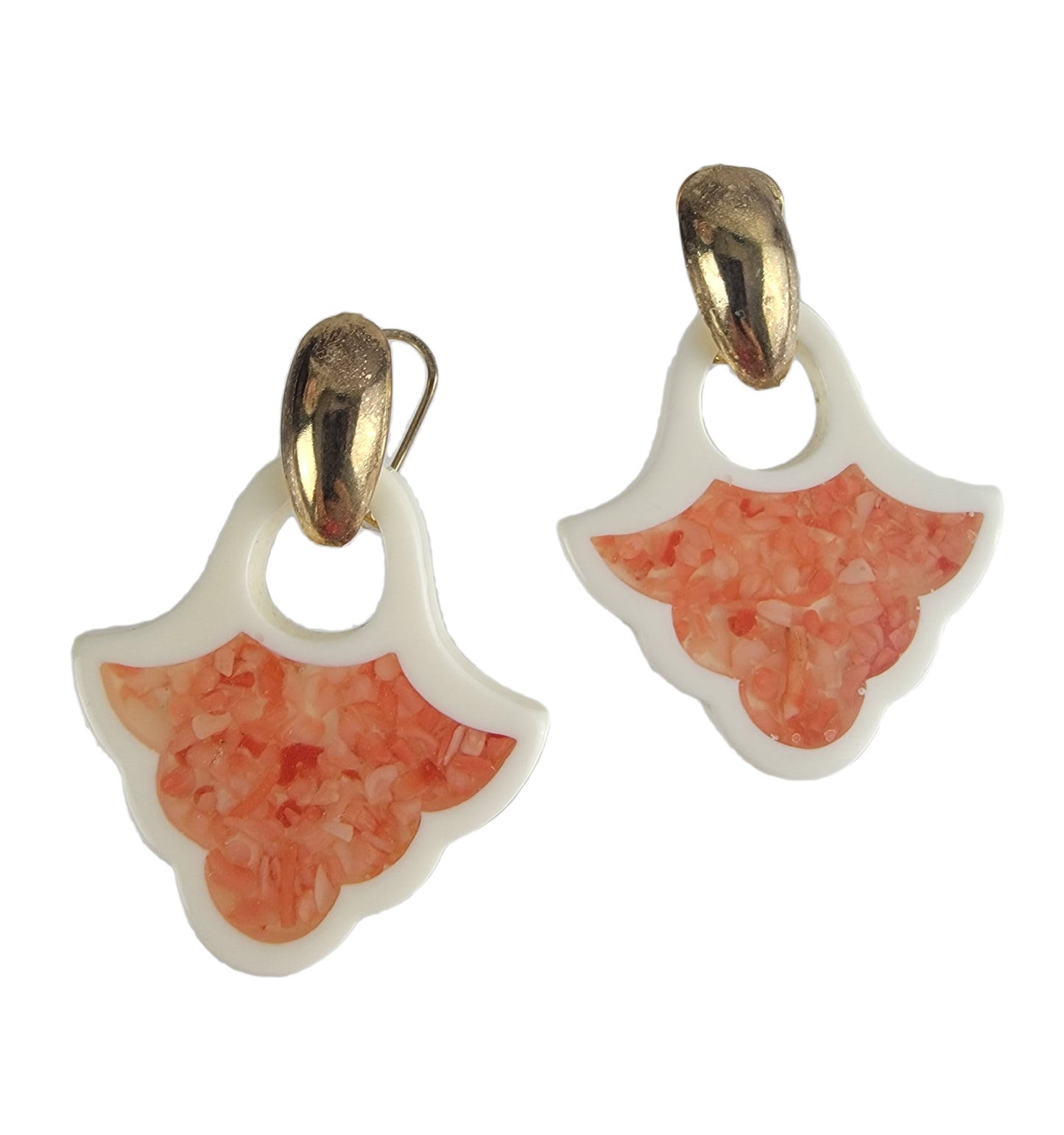 Vintage 1980s Coral Color Shell Chip & White Doorknocker Earrings  2 1/2"